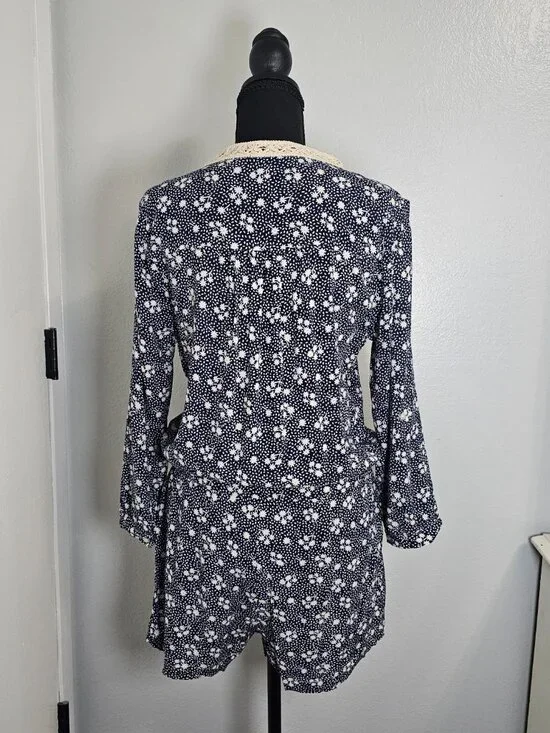 Ellison Boho Floral Lace Trim Romper Navy Blue & White Long Tassel Waist Size M - Picture 3 of 7